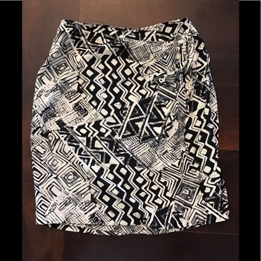 Casual Corner Vintage Geometric Print Wrap Skirt 10